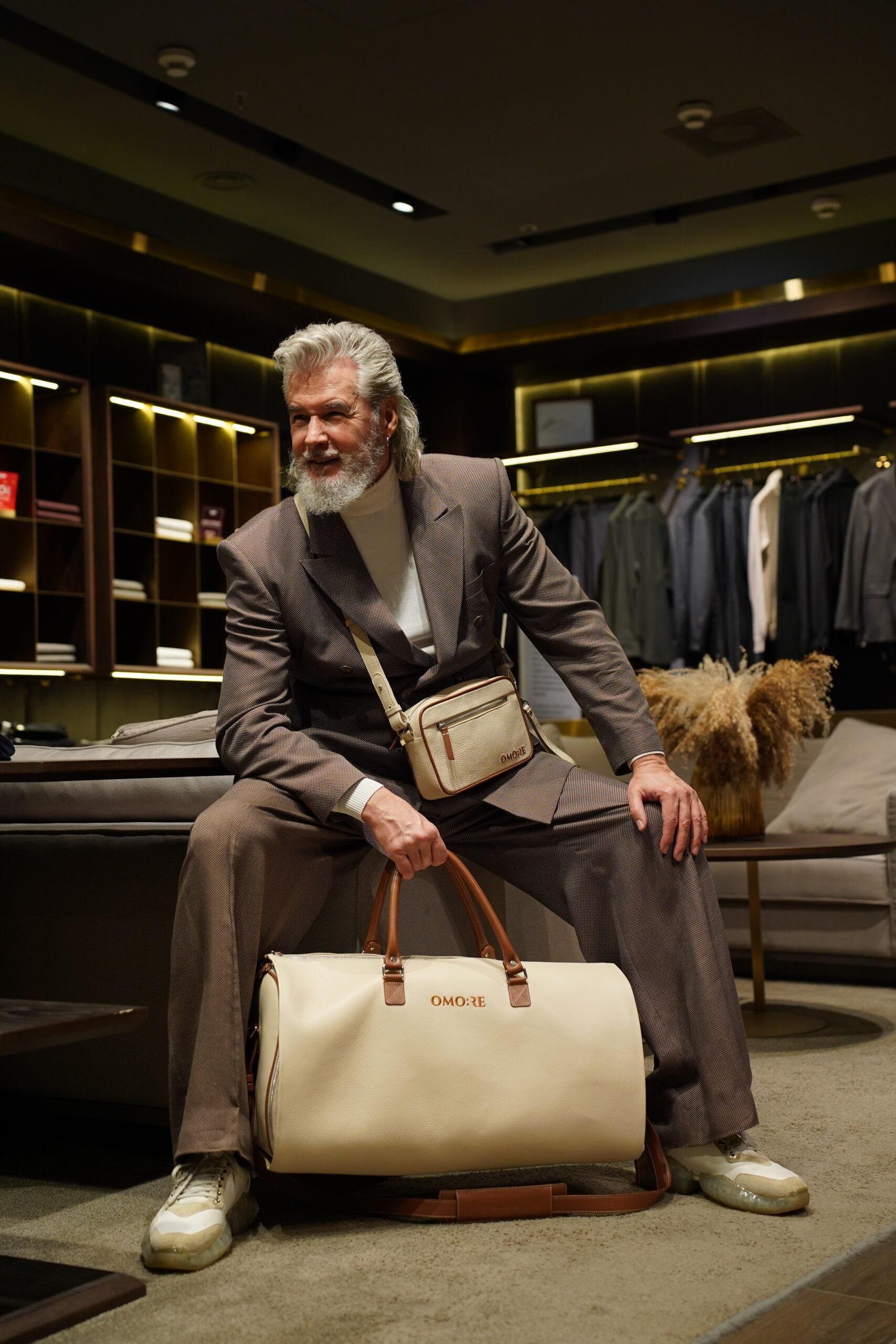MO:RE garment leather bag