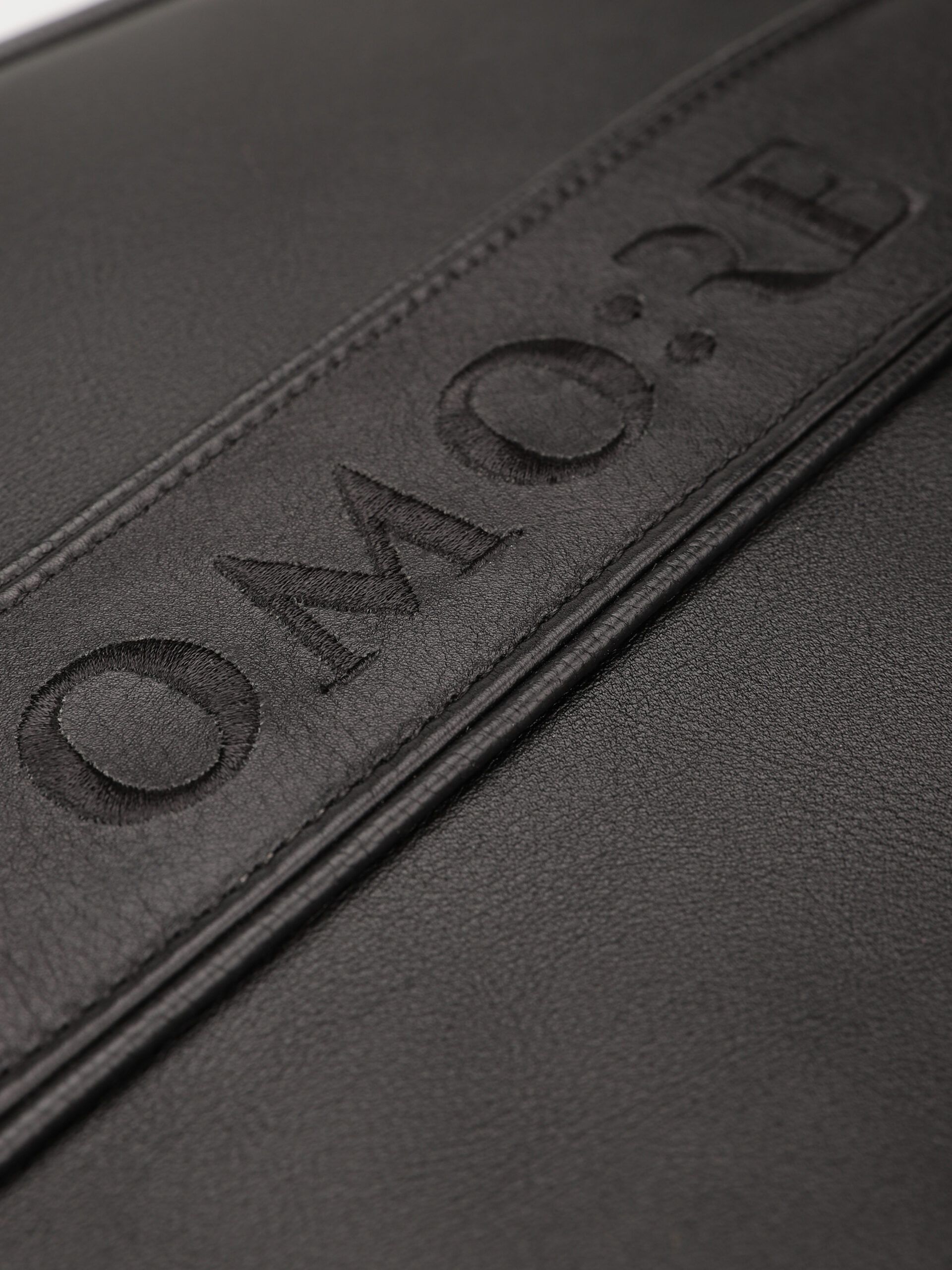 NOI:RE squash & badminton  leather case