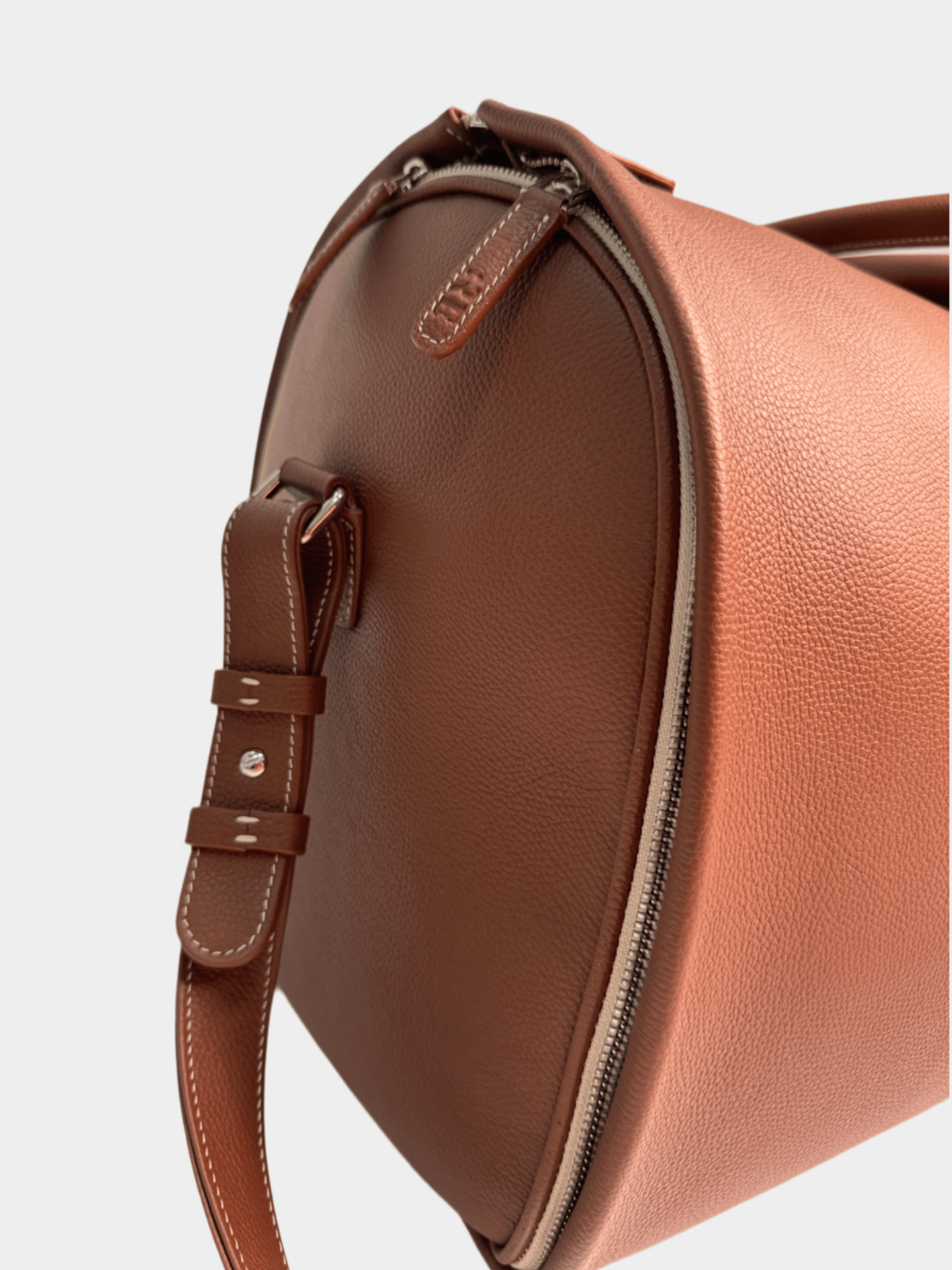 MO:RE garment leather bag