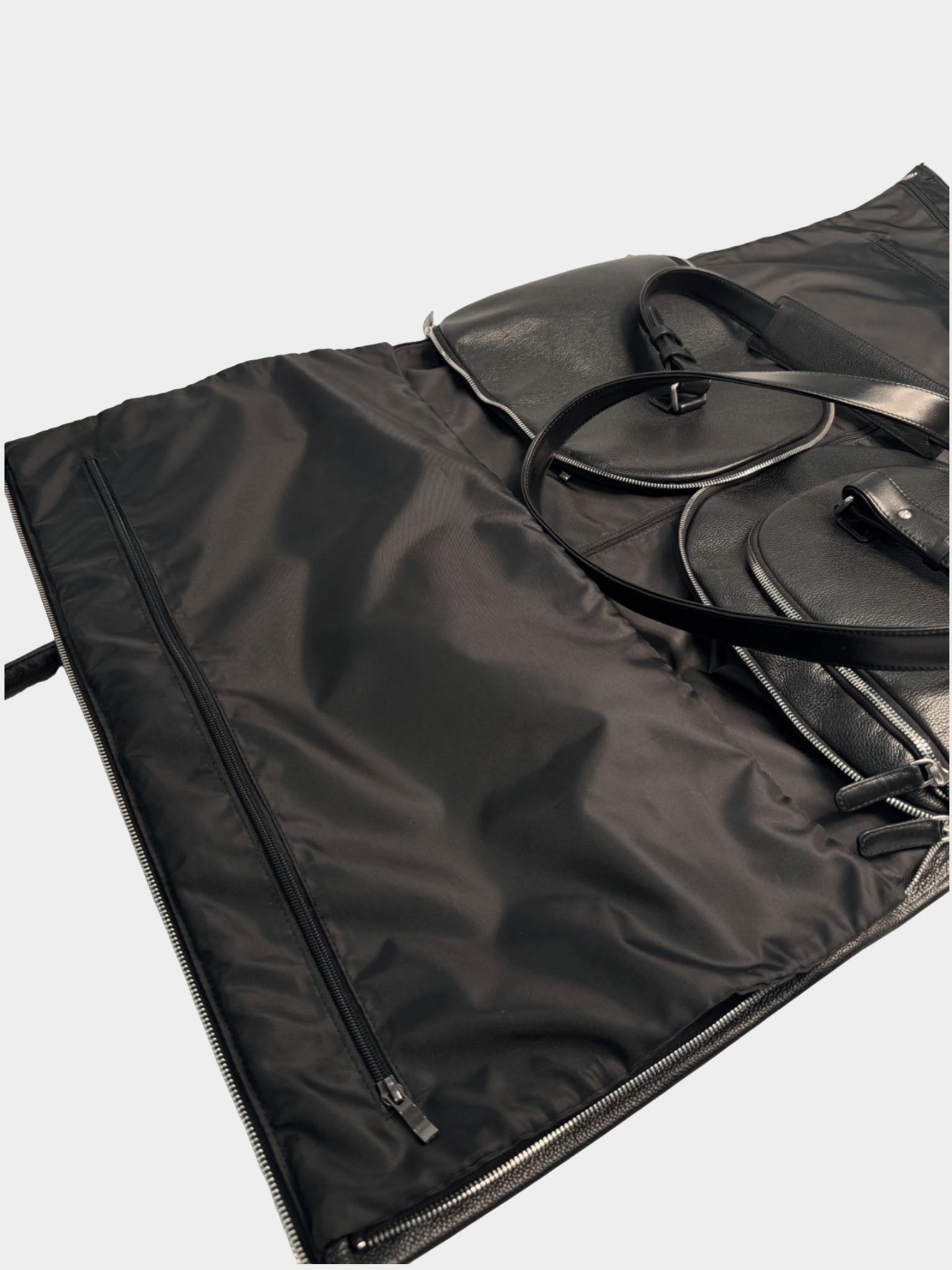 MO:RE garment leather bag
