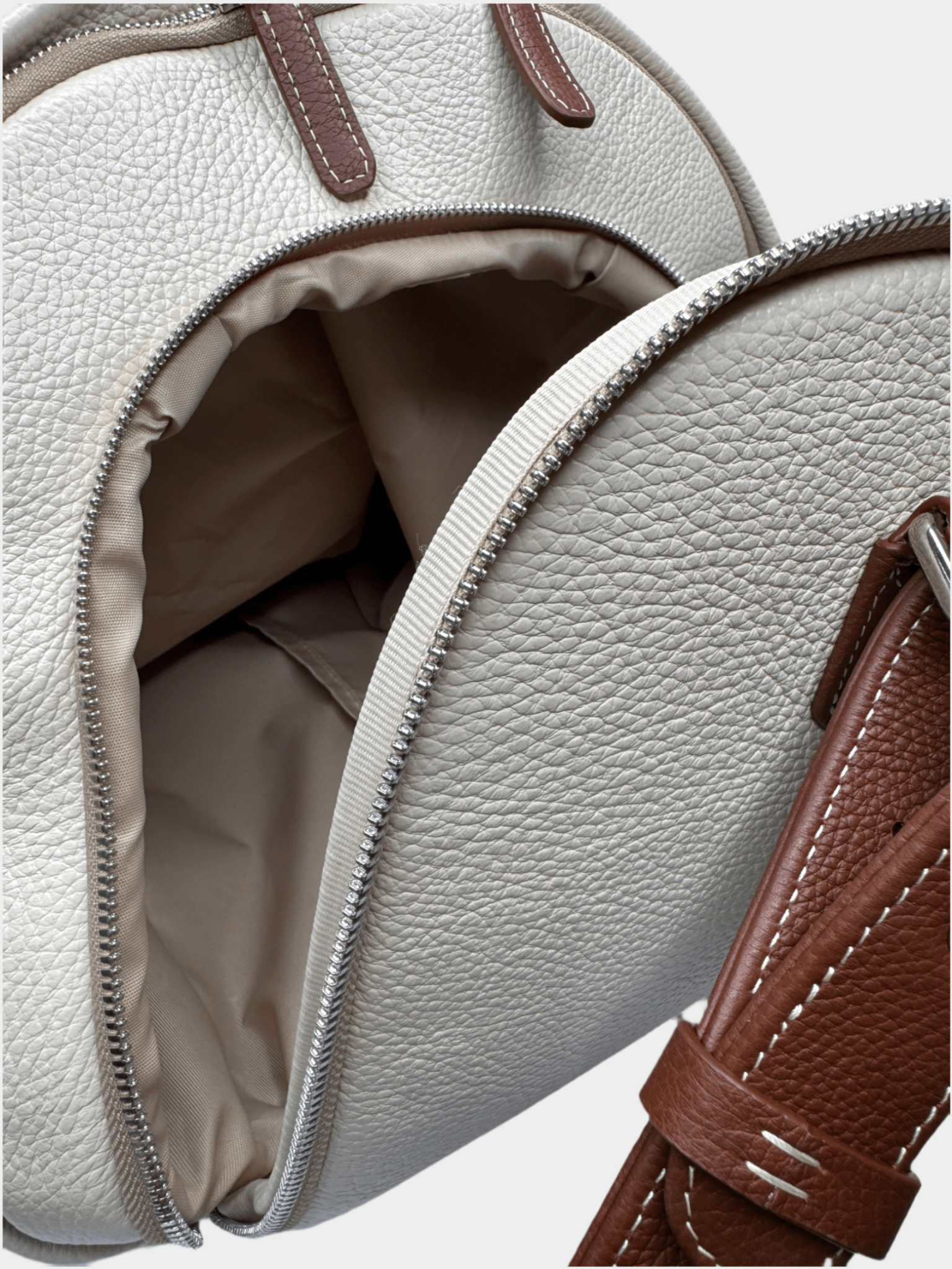 MO:RE garment leather bag