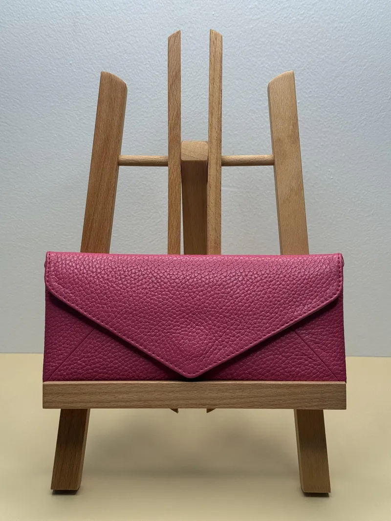 Leather envelope wallet